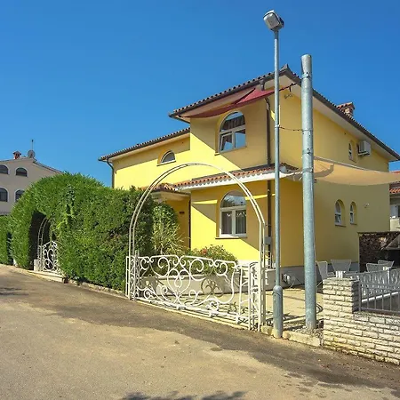 Villa Mit Privatem Pool, Babybett, Baeder En Suite, Wlan *