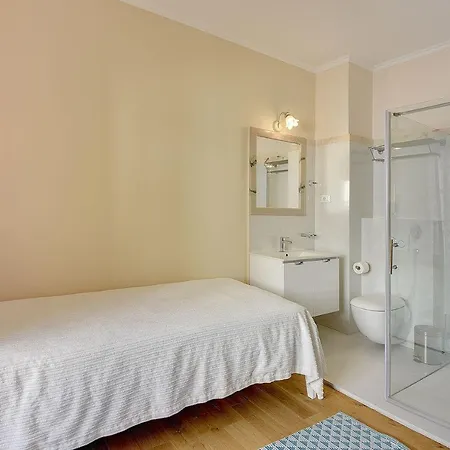 Villa Mit Privatem Pool, Babybett, Baeder En Suite, Wlan بيت للعطل بولا